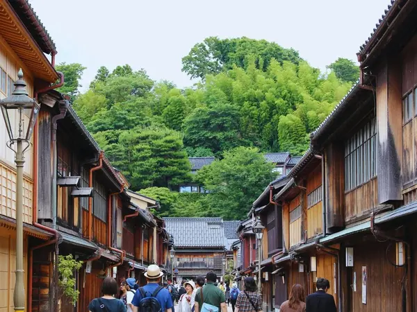 Le case da tè di legno di Higashi Chaya, a Kanazawa